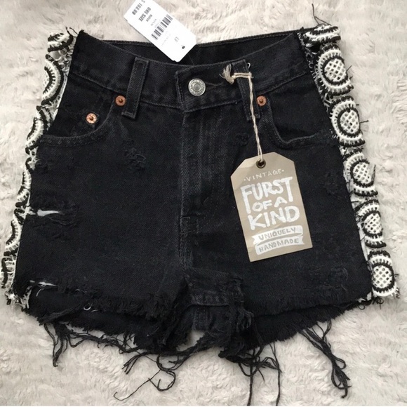 ❌SOLD❌NWT LF Levi’s Furst OfA Kind Vintage crochet - Picture 5 of 8